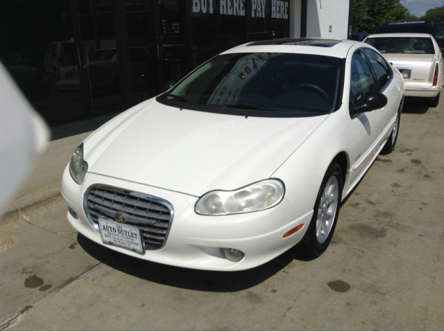 Chrysler LHS 2000 photo 1