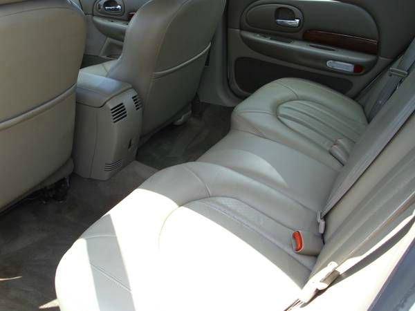 Chrysler LHS 2001 photo 2
