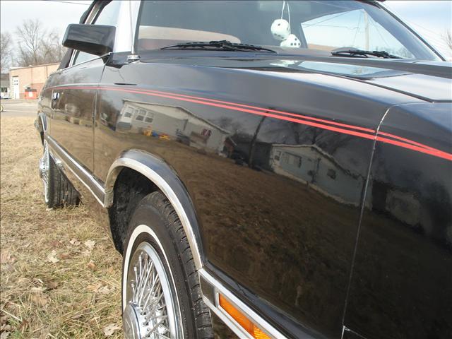 Chrysler Lebaron 1983 photo 4