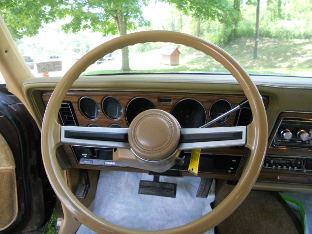 Chrysler Newport 1981 photo 7