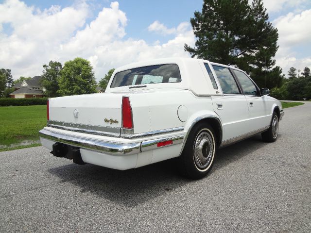 Chrysler New Yorker 1990 photo 3