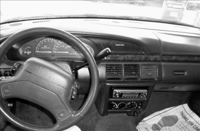 Chrysler New Yorker 1994 photo 2