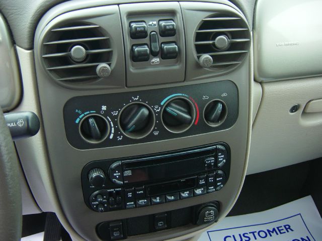 Chrysler PT Cruiser 2002 photo 1