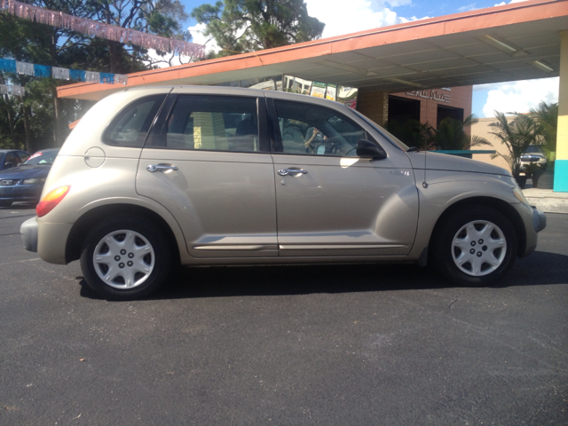 Chrysler PT Cruiser 2002 photo 2