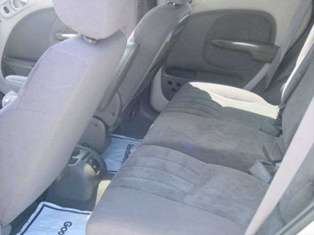 Chrysler PT Cruiser 2002 photo 2