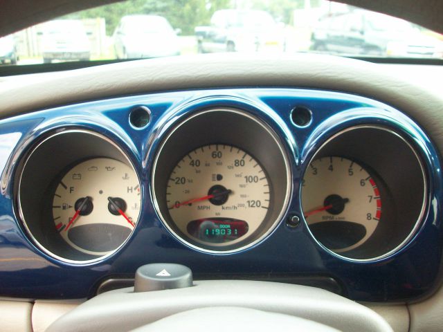 Chrysler PT Cruiser 2002 photo 1