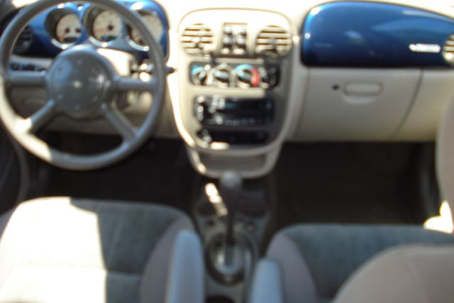 Chrysler PT Cruiser 2002 photo 17