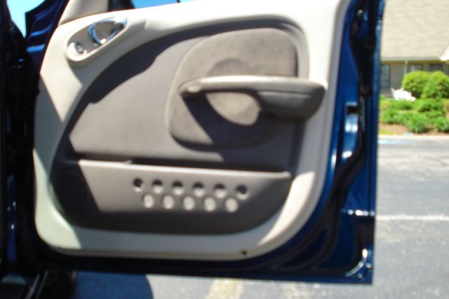 Chrysler PT Cruiser 2002 photo 23