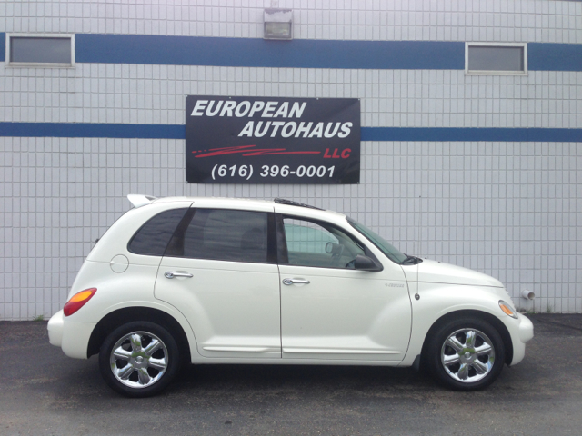 Chrysler PT Cruiser 2003 photo 2