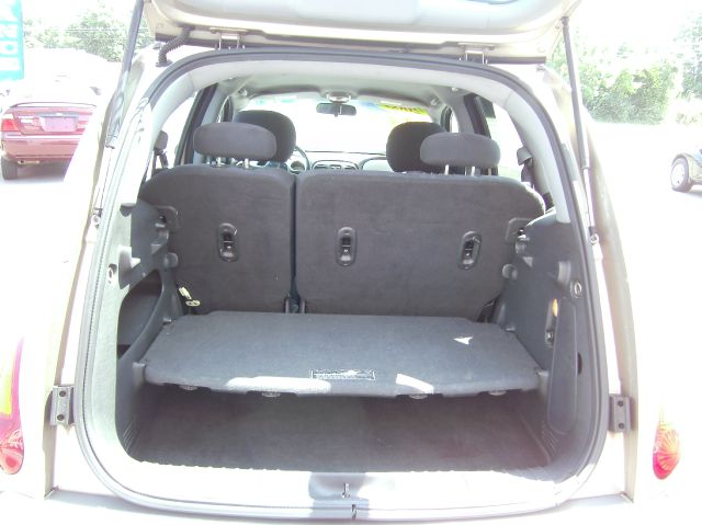 Chrysler PT Cruiser Base SUV