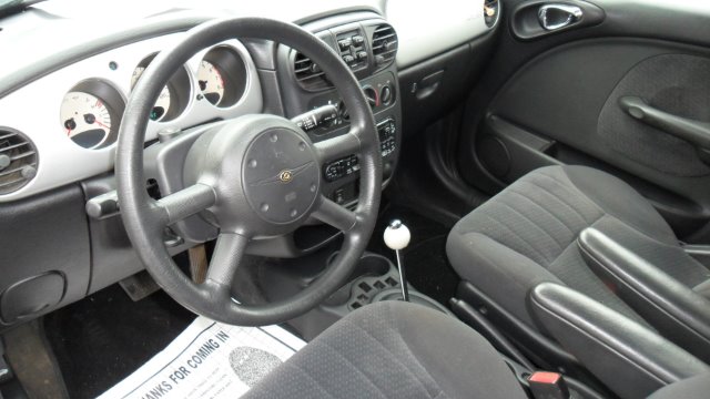 Chrysler PT Cruiser Base SUV