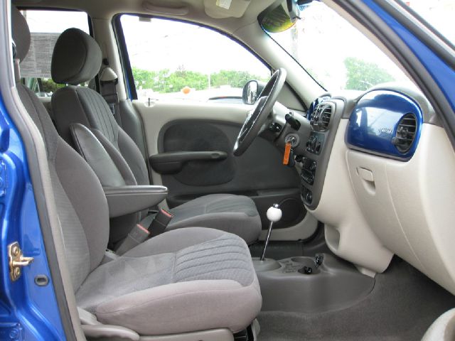 Chrysler PT Cruiser 2003 photo 16