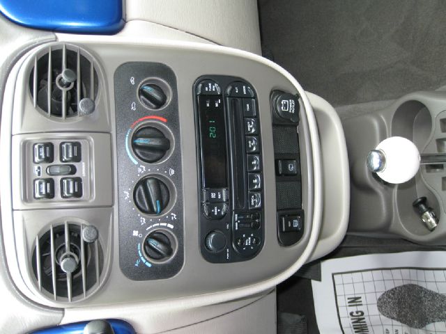 Chrysler PT Cruiser 2003 photo 17
