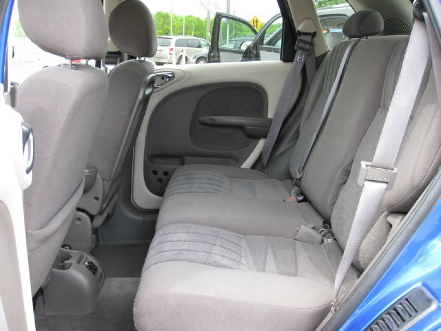 Chrysler PT Cruiser 2003 photo 2