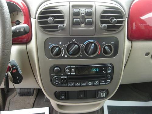Chrysler PT Cruiser 2004 photo 2