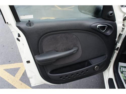 Chrysler PT Cruiser 2004 photo 3