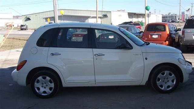 Chrysler PT Cruiser 2004 photo 4