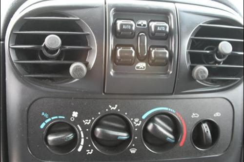 Chrysler PT Cruiser 2004 photo 2