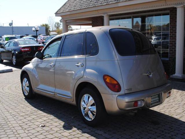 Chrysler PT Cruiser 2004 photo 2