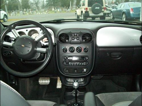 Chrysler PT Cruiser 2004 photo 1