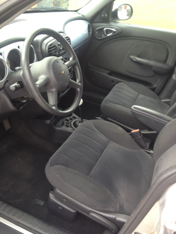 Chrysler PT Cruiser Base SUV