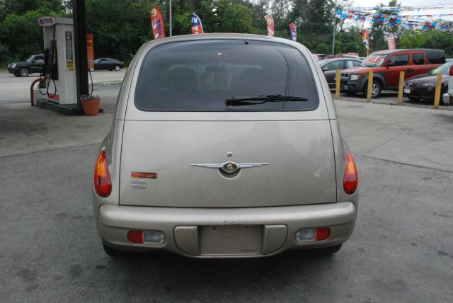 Chrysler PT Cruiser 2004 photo 2
