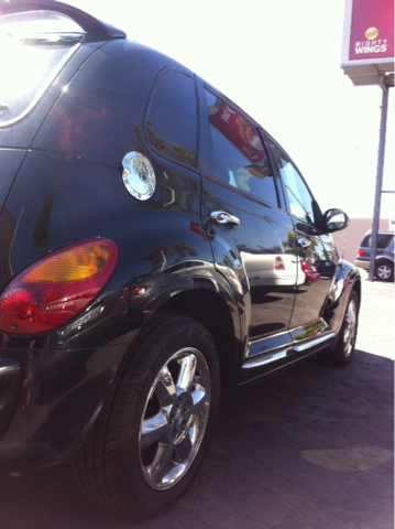 Chrysler PT Cruiser 2004 photo 2