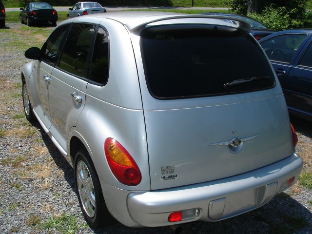 Chrysler PT Cruiser 2004 photo 2