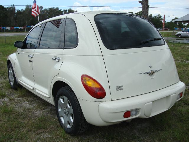 Chrysler PT Cruiser 2005 photo 2