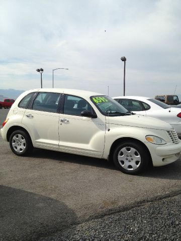 Chrysler PT Cruiser Base SUV