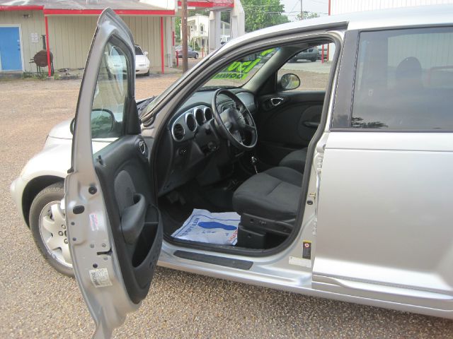 Chrysler PT Cruiser 2005 photo 2