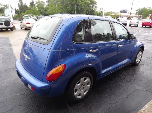 Chrysler PT Cruiser Base SUV