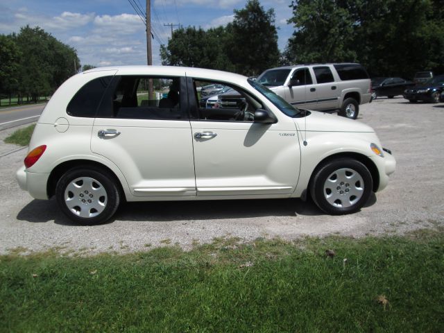 Chrysler PT Cruiser 2005 photo 2