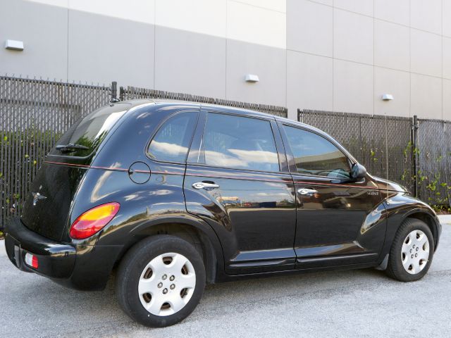 Chrysler PT Cruiser 2005 photo 2