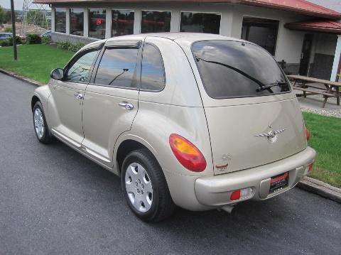 Chrysler PT Cruiser 2005 photo 2