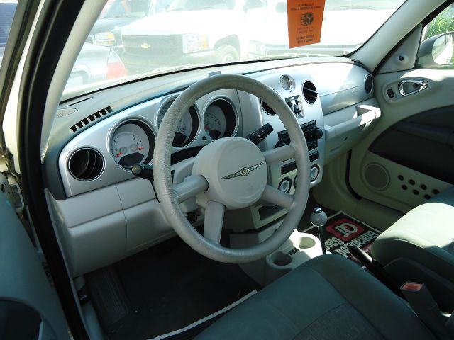 Chrysler PT Cruiser Base SUV