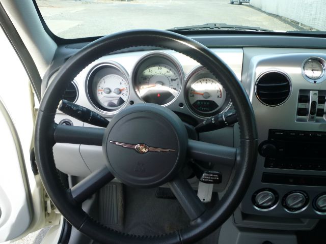 Chrysler PT Cruiser 2006 photo 2