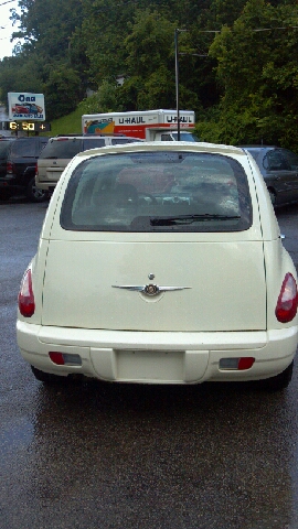 Chrysler PT Cruiser Base SUV