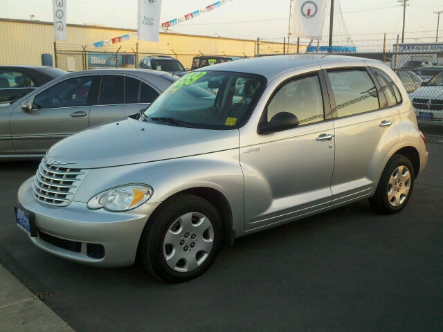 Chrysler PT Cruiser Base SUV