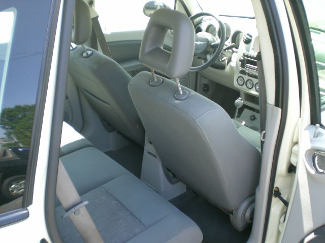 Chrysler PT Cruiser Base Sedan