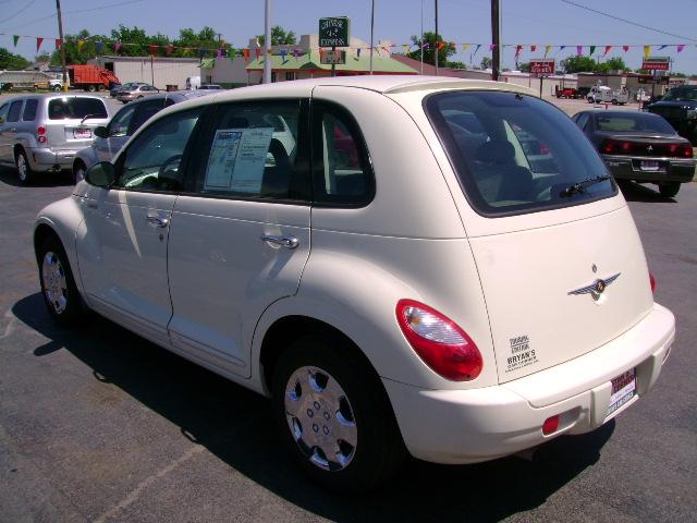 Chrysler PT Cruiser 2006 photo 2