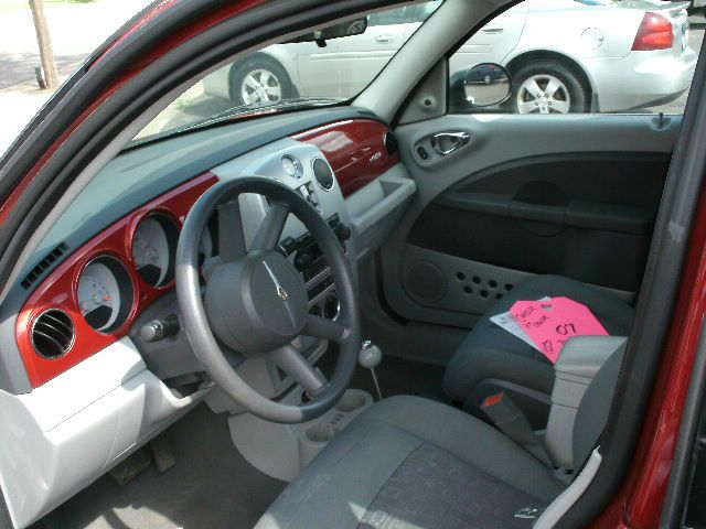 Chrysler PT Cruiser Base SUV