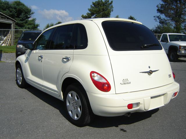 Chrysler PT Cruiser CX W/comfortconvience SUV