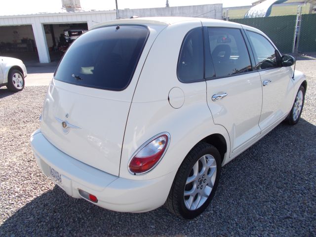 Chrysler PT Cruiser Base SUV