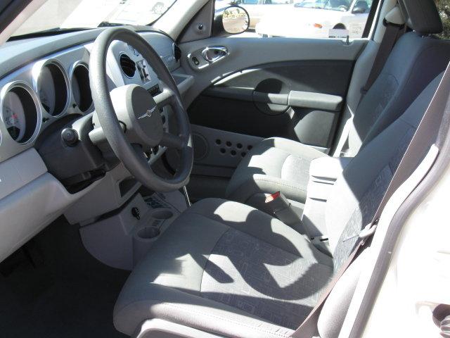 Chrysler PT Cruiser 2008 photo 2