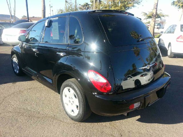Chrysler PT Cruiser Base SUV