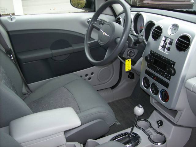 Chrysler PT Cruiser 2008 photo 2