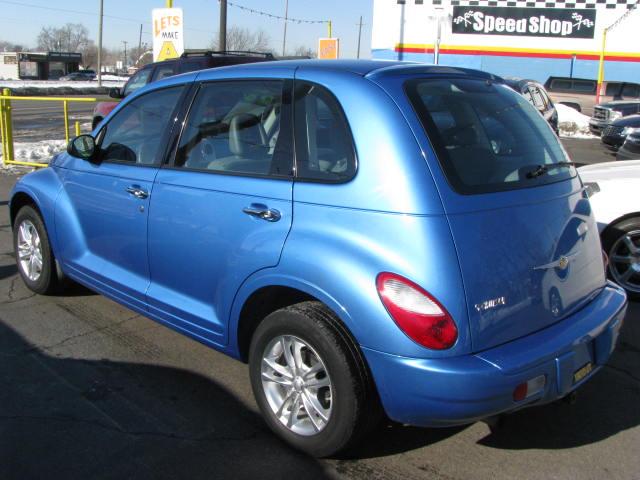 Chrysler PT Cruiser Base Sport Utility