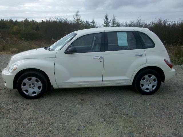 Chrysler PT Cruiser Base Wagon