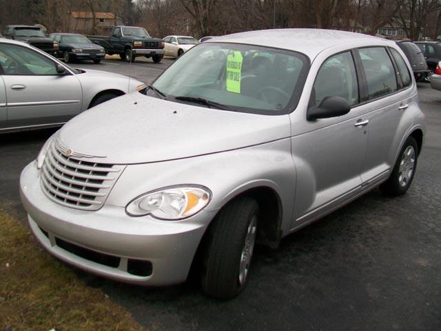 Chrysler PT Cruiser Base Sport Utility